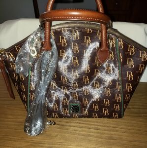Dooney and bourke Sutton sydney satchel